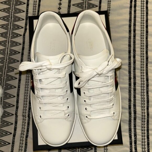 Authentic Women’s Gucci Ace Sneaker with Bee Size 9 - Picture 6 of 11